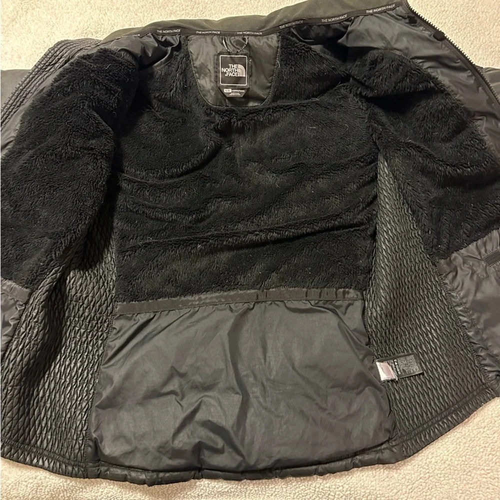 The North Fact Black Quilted 550 Goose Down Puffer Coat Jacket Winter Vintage